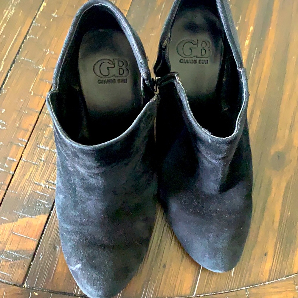 Gianna Bini booties